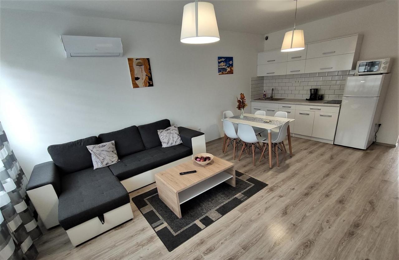 דברצן Hatvan Corner Apartments מראה חיצוני תמונה