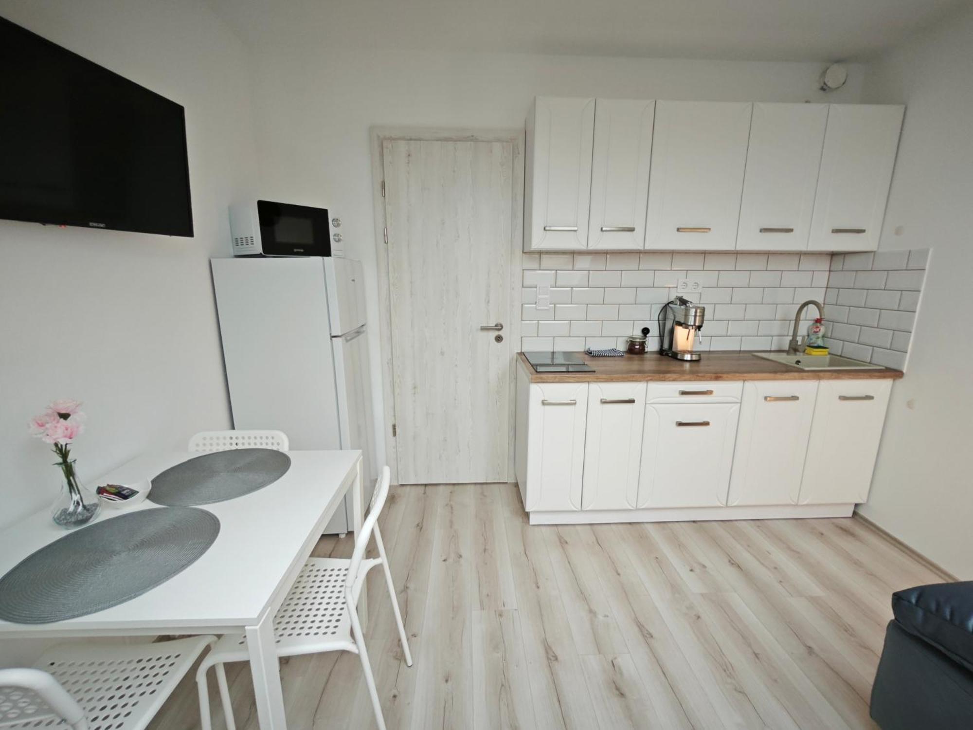 דברצן Hatvan Corner Apartments מראה חיצוני תמונה